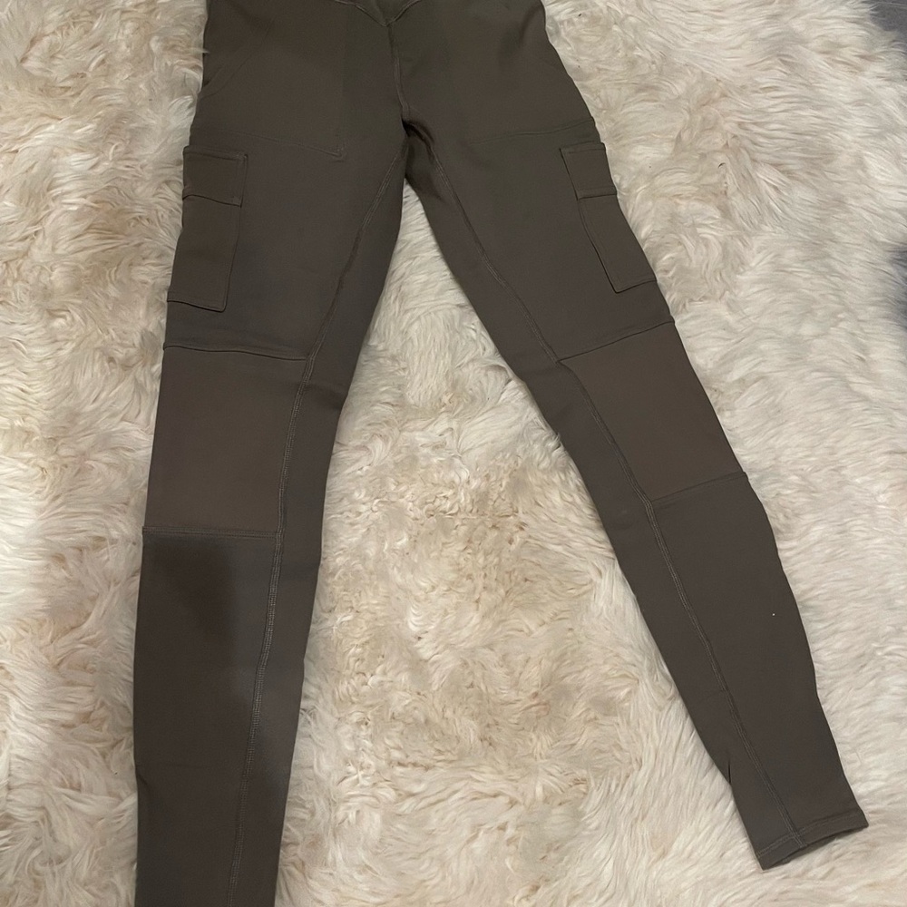 ALO Yoga Taupe Leggings